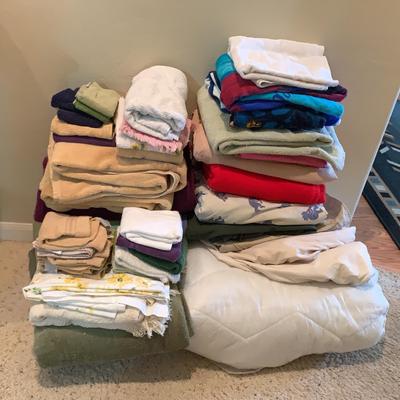 Towels And Linens 