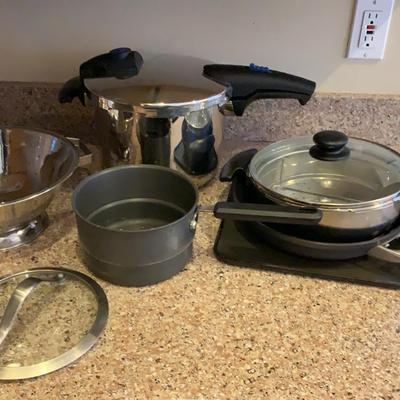 Fizzler Pressure Cooker And Misc Cookware