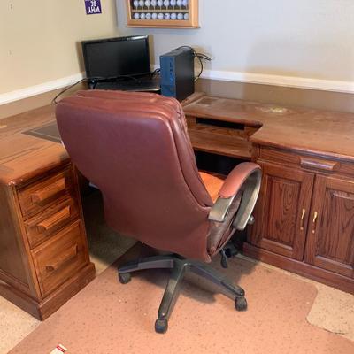 Wooden Corner Desk With Swivel Chair