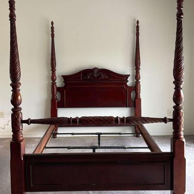 Cherry Color Queen Size 4 Post Bed With Carved Leaf Pattern Details #2