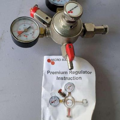 Premium Plus Dual Gauge CO2 Regulator 
