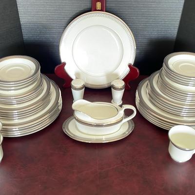 Noritake ‘Continental Cobalt’ Fine China Set, 11 Place Settings