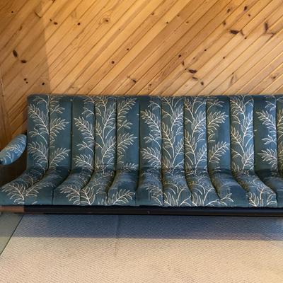 3 Season Porch Sofa With Side Table 
