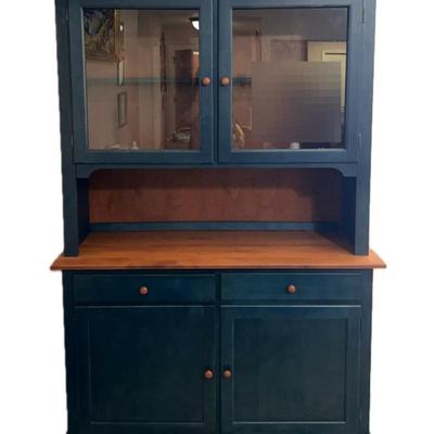 Shermag Kitchen Buffet With Hutch