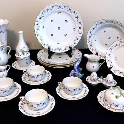 Petite Blue Garland – Herend Fine China