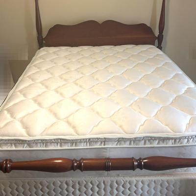 Queen Sealy Mattress And Box Springs