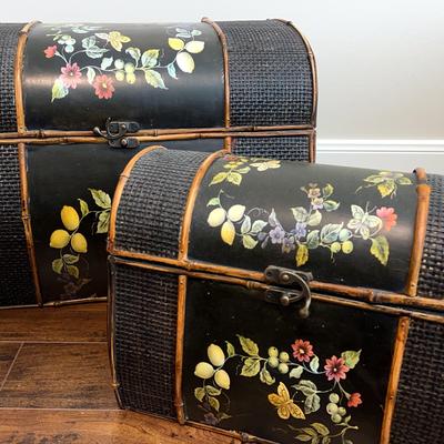 Wooden Nesting Trunks