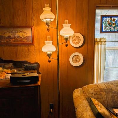 MCM Pole lamp