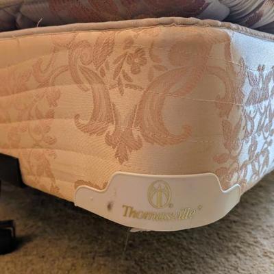 Thomasville Salem Tavern bed with original springbox