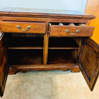 Bernhardt cabinet