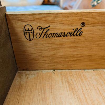 Thomasville Salem Tavern bed