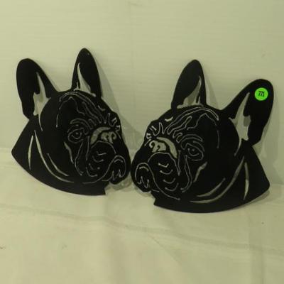 metal English Bull Dog heads