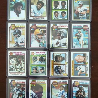 1979 Topps Football Complete Set. Earl Campbell, Ozzie Newsom, James Lofton Rookie Cards