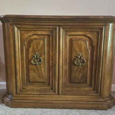 Hibriten Vintage Bernhardt Buffet