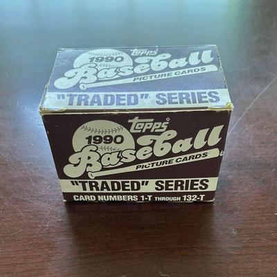 1990 Topps Traded Baseball Complete Set. David Justice Rookie Card