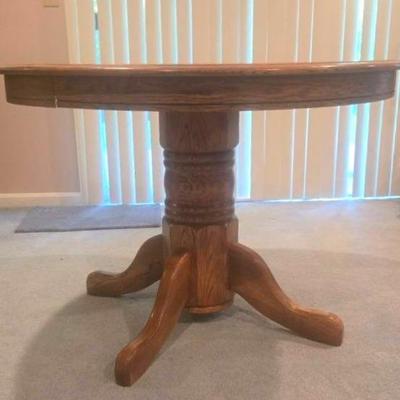 Intercon Classic Oak Solid Wood Pedestal Table