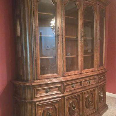 Vintage Bernhardt Hibriten China Cabinet