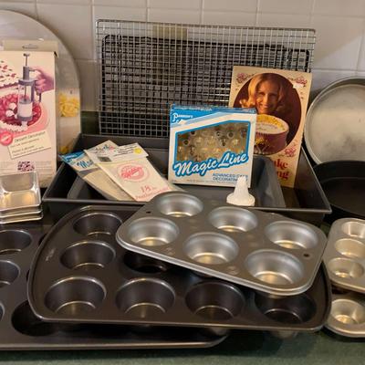 Bakeware Cleanout