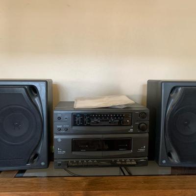 General Electric Stereo System With Speakers