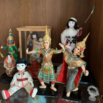 Thaiwanese And Japanese Sculptures And Figurines 