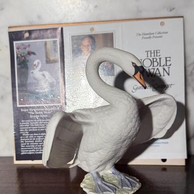 The Hamilton Collection “The Noble Swan” W/ COA