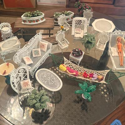 Dollhouse Furniture Patio Wrought Iron Accents 