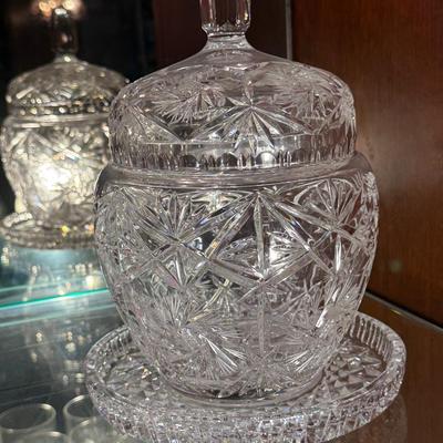 Elegant Crystal Lidded Biscuit Jar / Cookie Jar / Candy Dish