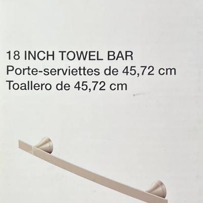 Jacuzzi Lyndsay 18 Inch Silver Tone Towel Bar New In Box
