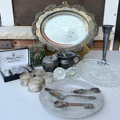 Tuxedo Tobacco Tin, Triple Plate Mustache Cup With Razer, Gorham Silver Plate Vase, William Adams Shakers