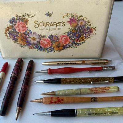 Vintage Parker Deluxe Challenger Fountain Pen 1930's With Matching Pencil Schrafft's Box With Assorted Pens