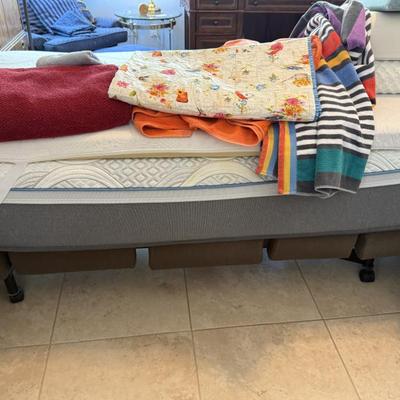 Sale Photo Thumbnail #156