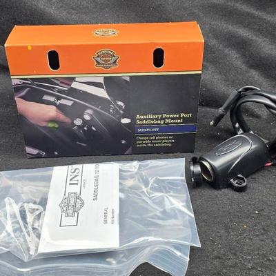 Harley-Davidson Auxiliary Power Port Saddlebag Mount