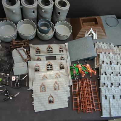 Build You Own Castle And Defend With Knights Katapult 