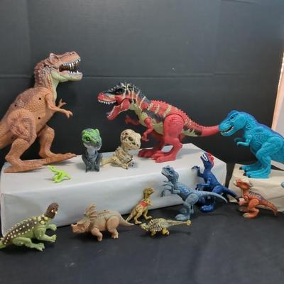 Mechanical Dinosaurs  Movable Legs Jaw Tail 