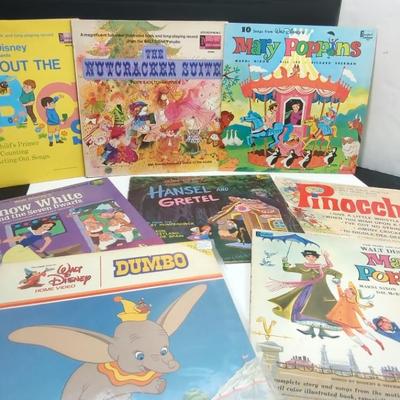 Walt Disney Presents : Snow White, Dumbo,Mary Poppins,Pinocchio,Hansel & Gretel