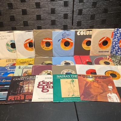 45 RPM 70’s/80’s Pop And Soundtracks : Aerosmith, Rob Stewart, Chicago, Billy Joel