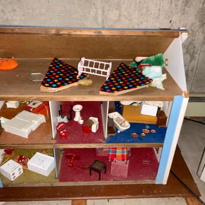 Doll House, Doll house furniture 