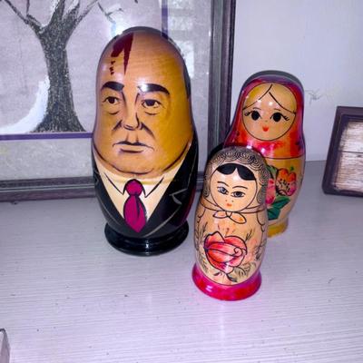 Russian, Nesting dolls 