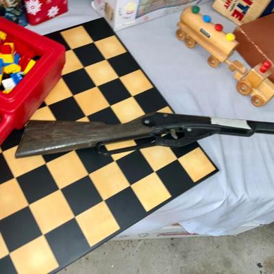 vintage games, vintage toys, vintage books,  Daisy bb gun