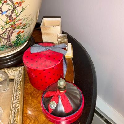 Vintage, perfume bottels 