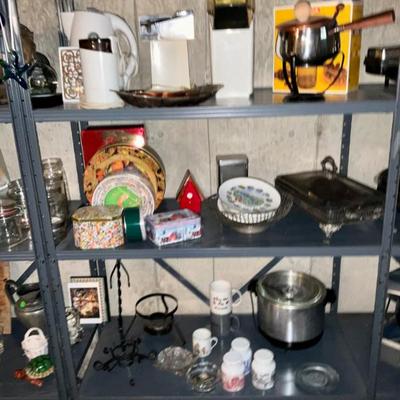 bakeware, pots, pans, kitchen supplies 