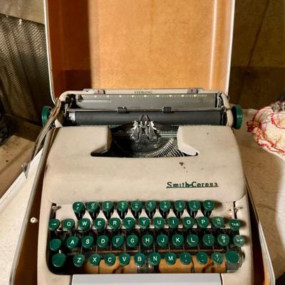 Smith Corona, Typewriter