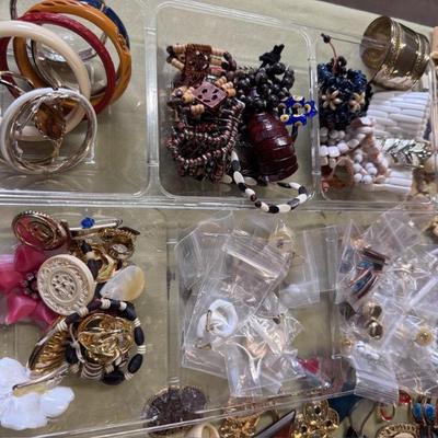 Sale Photo Thumbnail #105