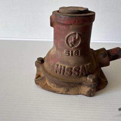 Sale Photo Thumbnail #264: 9124 • nissan 1.5 ton bottle jack