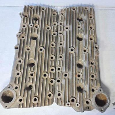 694 • (2) edmunds aluminum cylinder heads