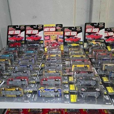 8500 • (52) new!!! racing champions hot rod die cast cars