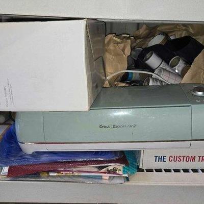 Sale Photo Thumbnail #201: 8122 • cricut explore air 2, cricut easy press 2 & more