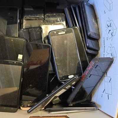 Sale Photo Thumbnail #177: 8072 • over (40) android phones