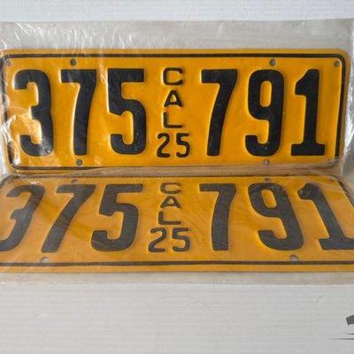 Sale Photo Thumbnail #247: 9090 • restored 1925 california license plates