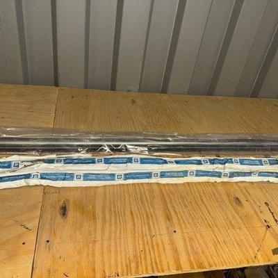 1102 • nos 65 67 corvette rocker panel molding